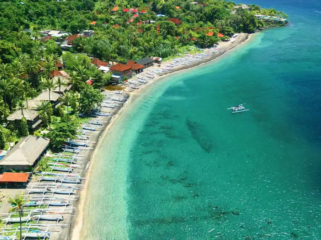 Bunutan hillside village with sea views, Amed Bali